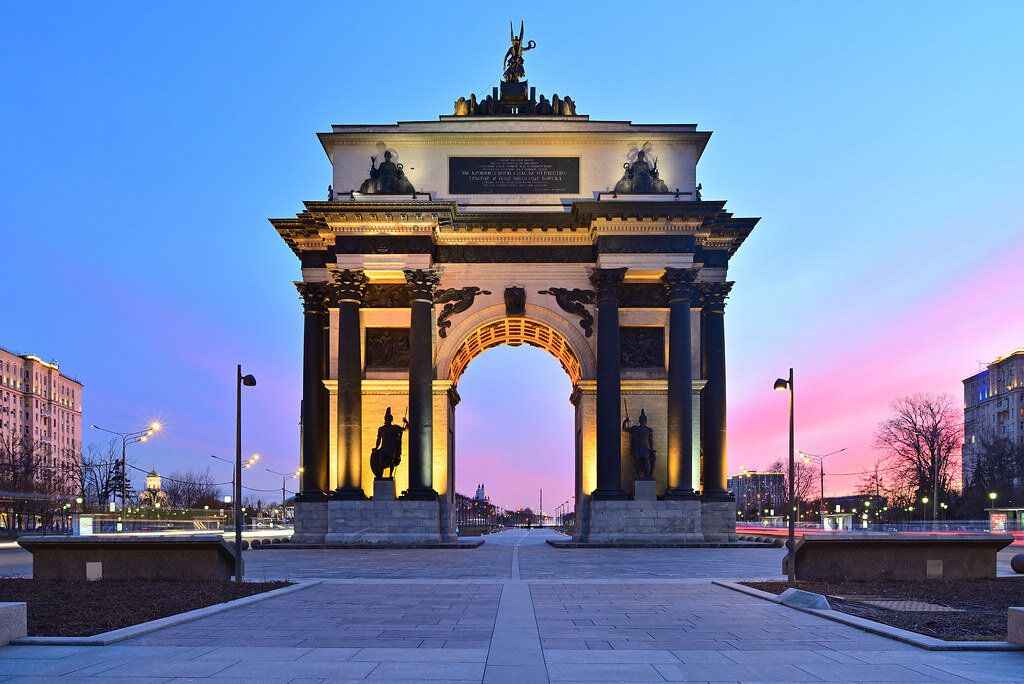 «Изображение к посту “Понимание арок героев: Как создать успешного персонажа”»